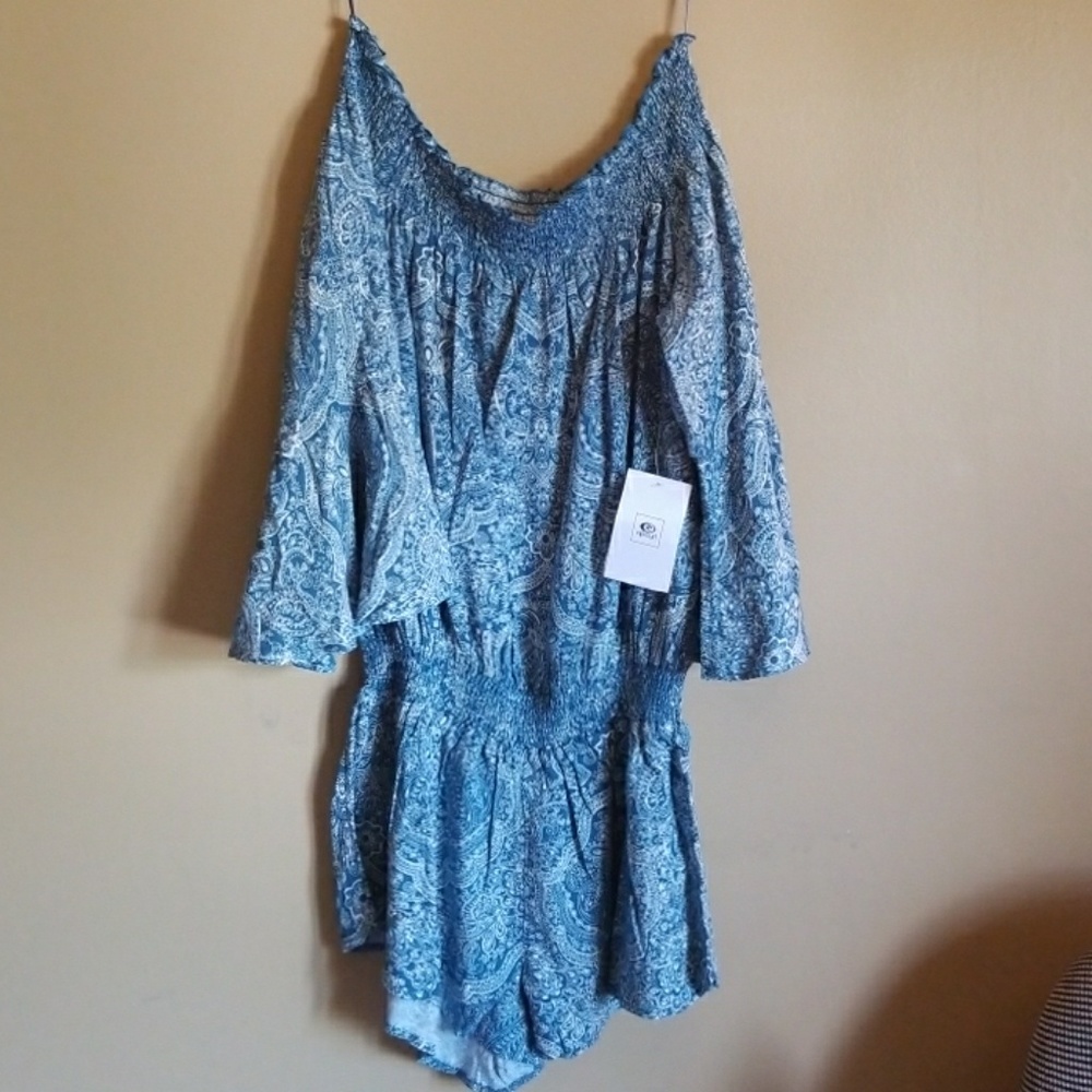 🚫🚫🚫Off shoulder romper by Ripcurl